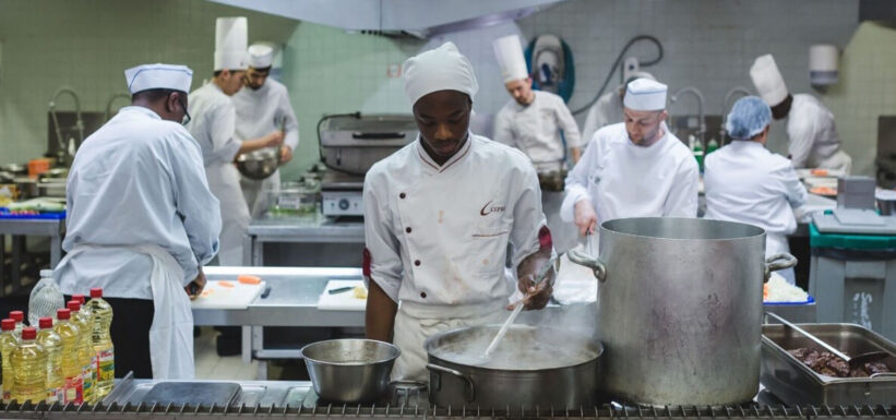 “Sésame” ou la restauration au service de l’insertion professionnelle des réfugiés - AKTO