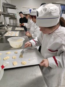 Handicap : en Normandie, dans la Manche, la troisième édition de Gourm'Hand'ise, le concours de cuisine inclusif !