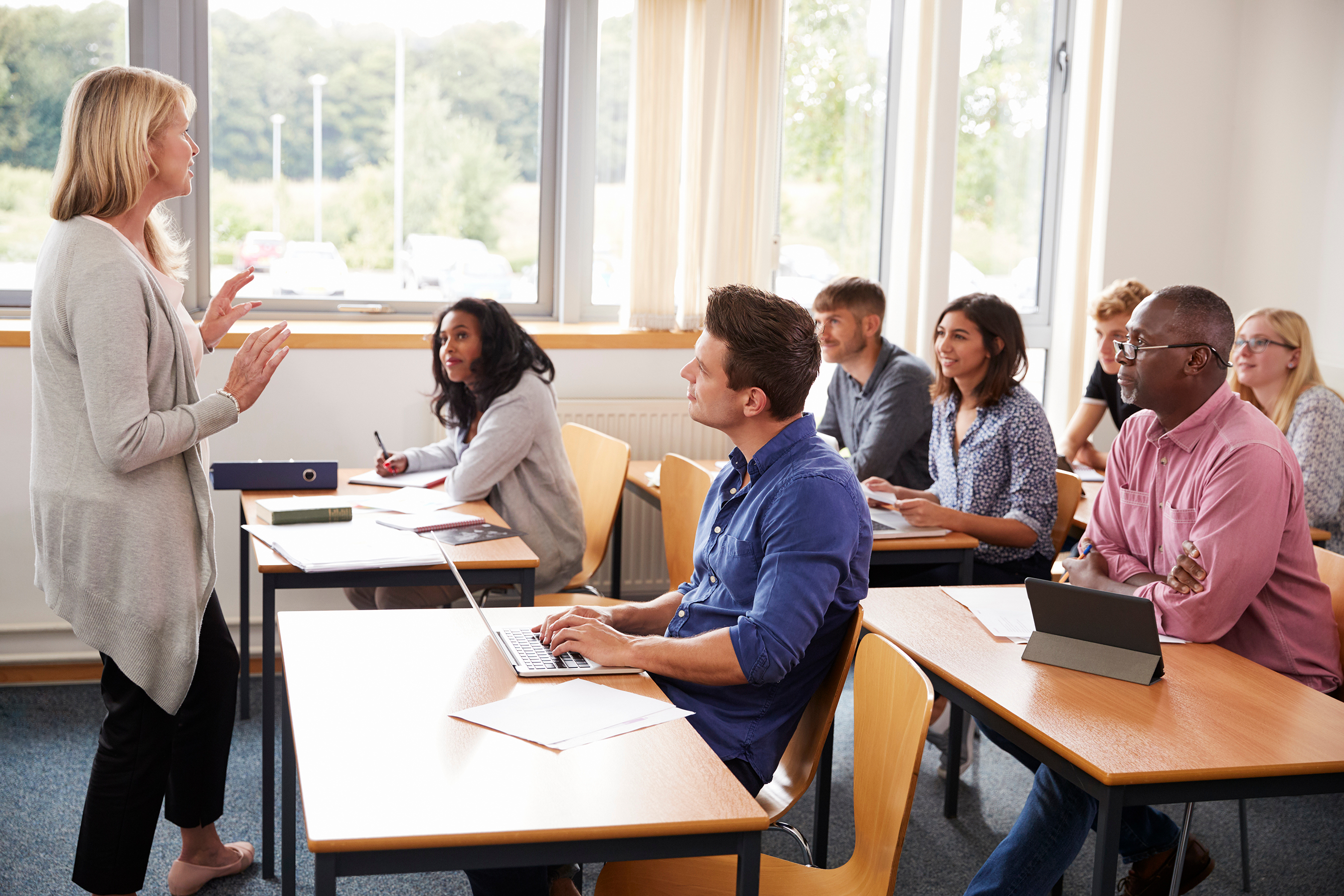 Pour recruter et former en alternance, savez-vous qu’il existe d’autres possibilités que les diplômes ?   2